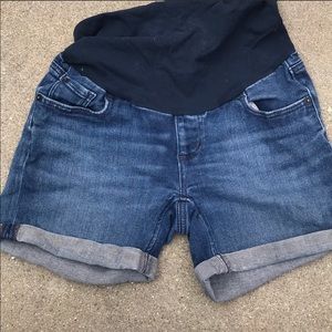 Pea in a Pod maternity jean shorts
